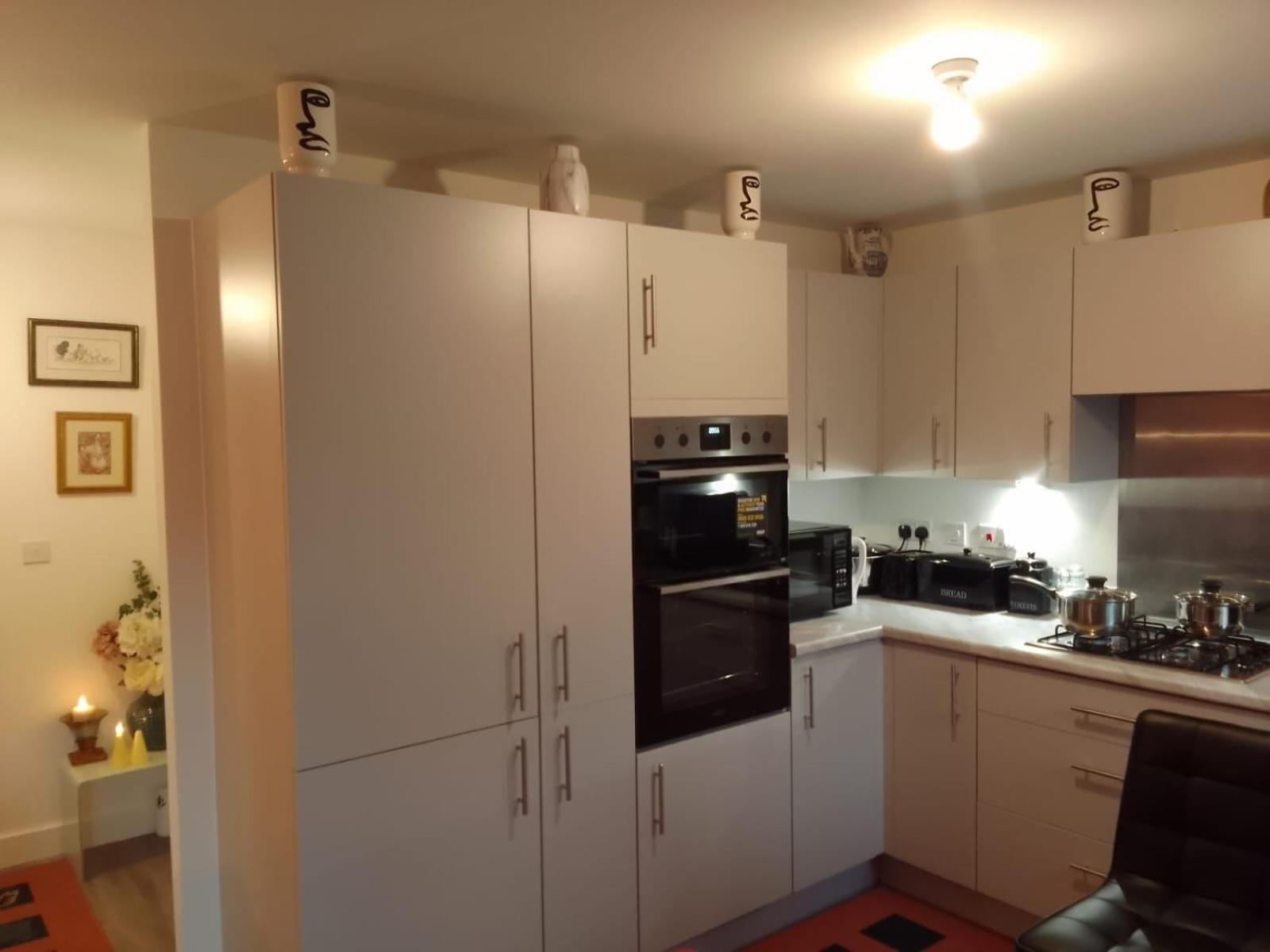 Ideal Home & Cottage Inviting 4 Bedroom Apartments Walsall Exteriör bild