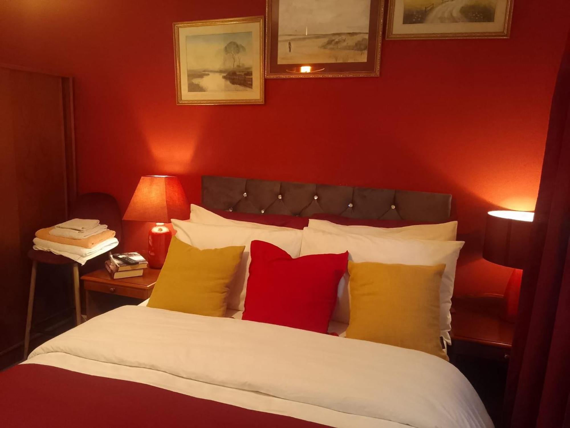 Ideal Home & Cottage Inviting 4 Bedroom Apartments Walsall Exteriör bild