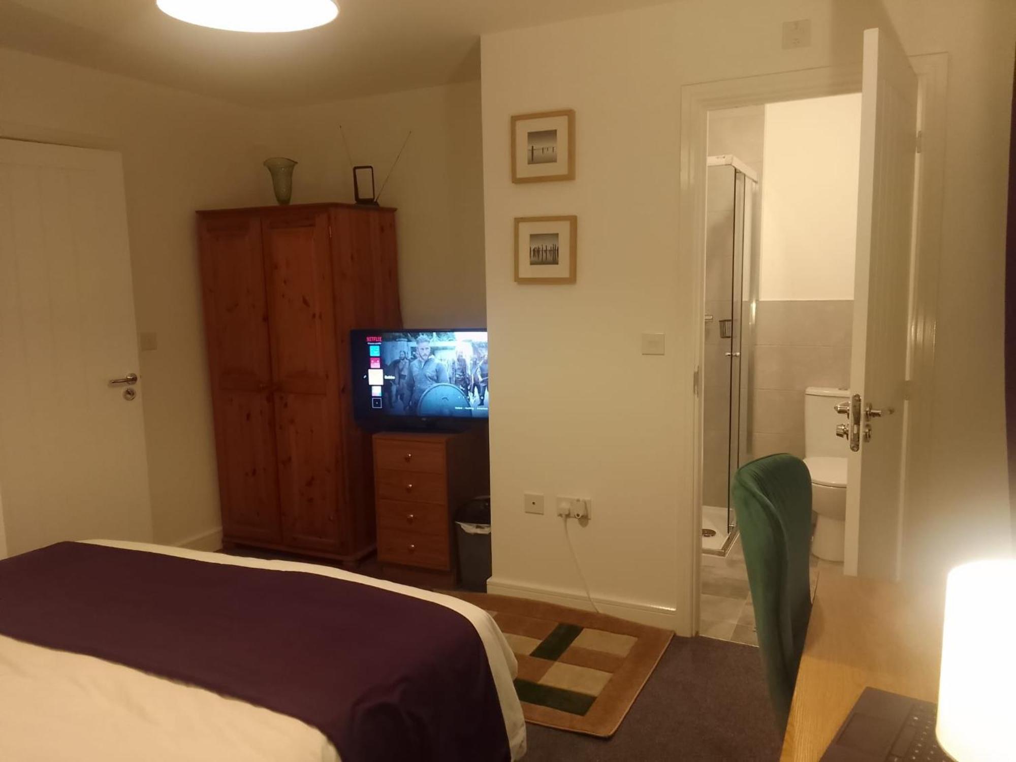Ideal Home & Cottage Inviting 4 Bedroom Apartments Walsall Exteriör bild